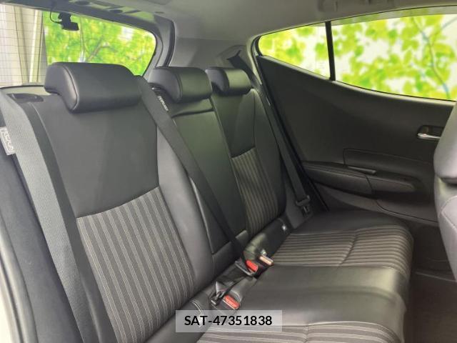 Toyota AQUA 2022-09 8878187-4