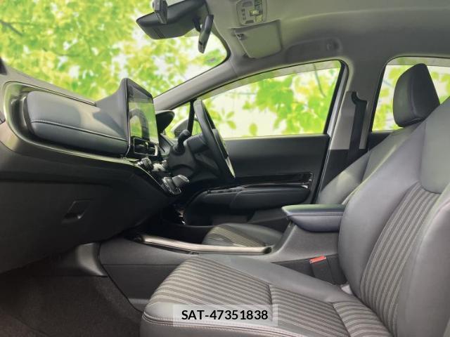 Toyota AQUA 2022-09 8878187-5