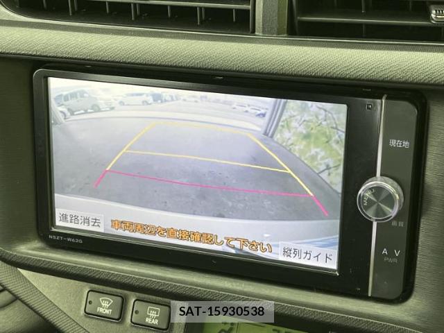 Toyota AQUA 2013-02 8878230-10
