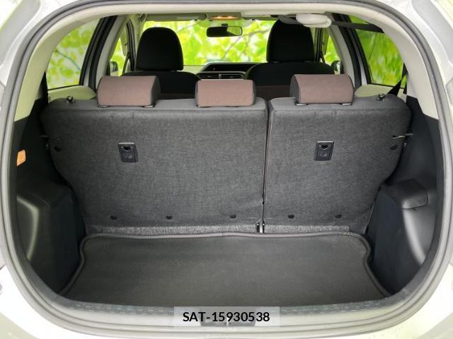 Toyota AQUA 2013-02 8878230-7