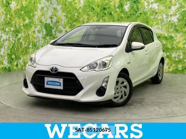 Toyota AQUA 2015-11 8878247-0
