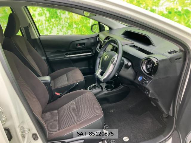 Toyota AQUA 2015-11 8878247-4