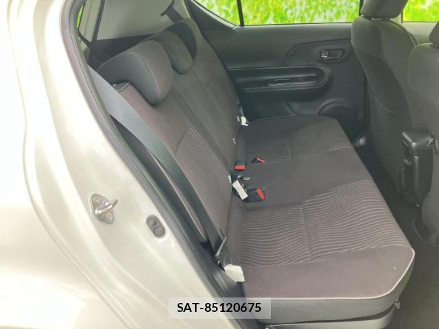 Toyota AQUA 2015-11 8878247-6
