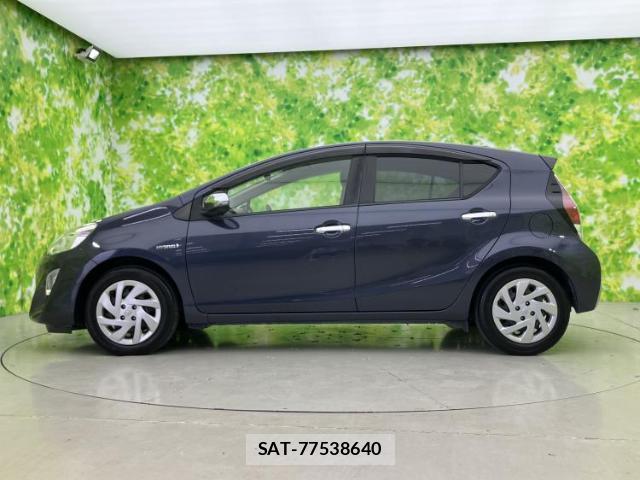 Toyota AQUA 2015-07 8878375-1