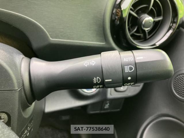 Toyota AQUA 2015-07 8878375-15