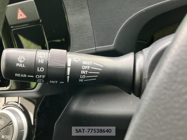 Toyota AQUA 2015-07 8878375-16