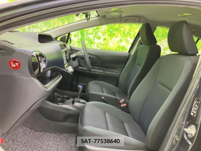 Toyota AQUA 2015-07 8878375-5