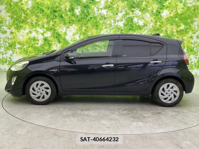 Toyota AQUA 2016-11 8878377-1