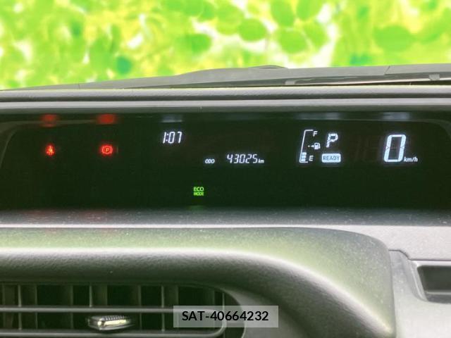 Toyota AQUA 2016-11 8878377-13