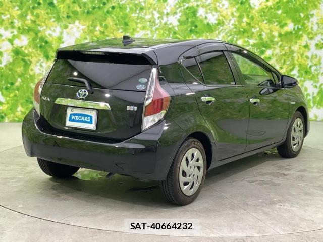 Toyota AQUA 2016-11 8878377-2