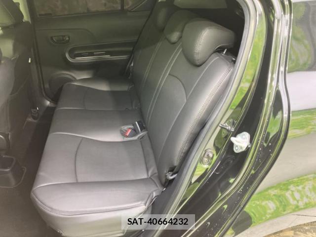 Toyota AQUA 2016-11 8878377-6