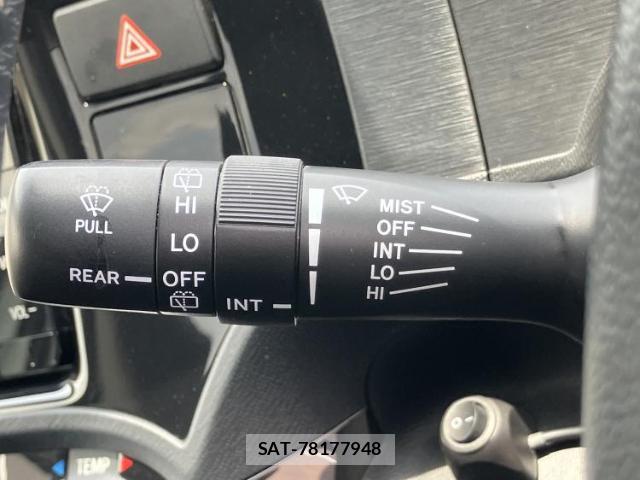 Toyota AQUA 2015-04 8878409-14