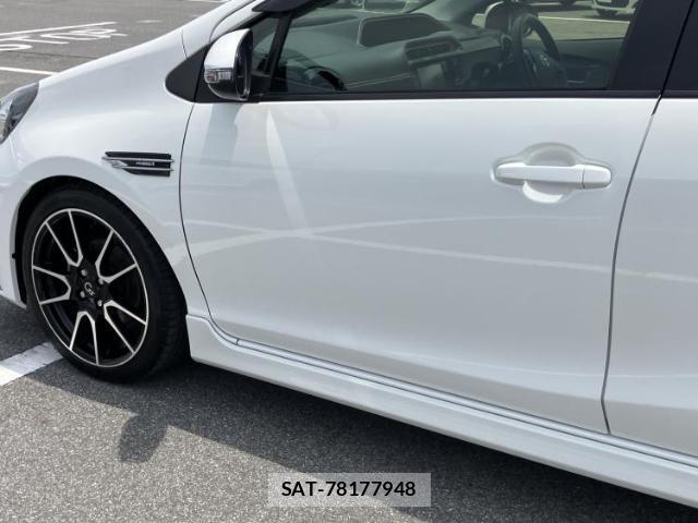 Toyota AQUA 2015-04 8878409-5