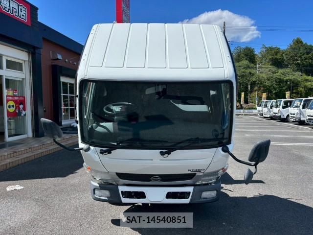 Nissan ATLAS 2015-02 8876882-9