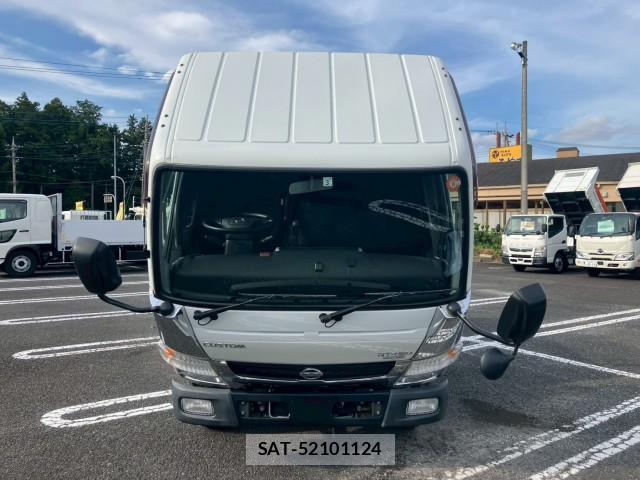 Nissan ATLAS 2017-03 8876910-9