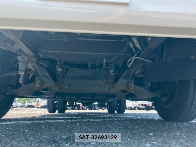 Nissan ATLAS 2013-02 8876934-15