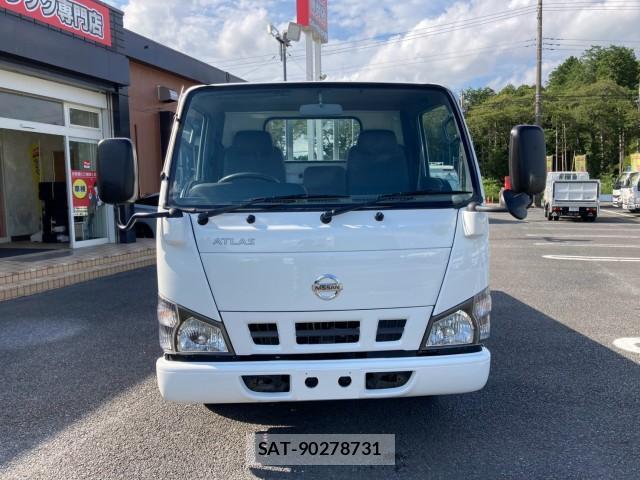 Nissan ATLAS 2006-03 8876964-1