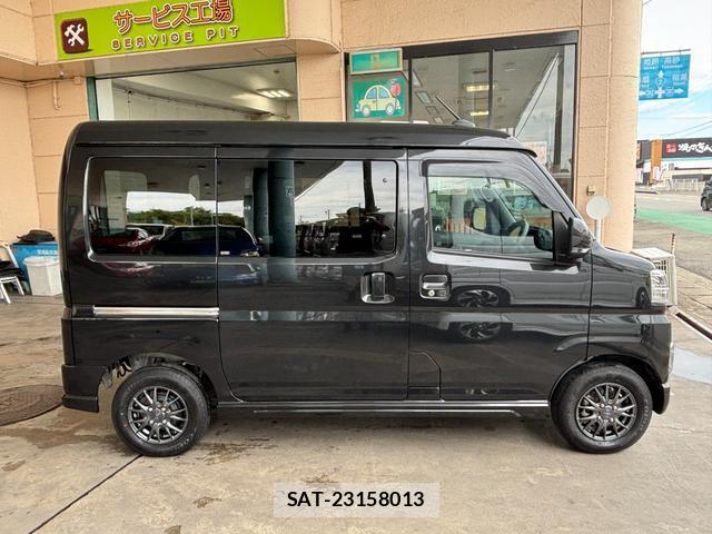 Daihatsu ATRAI 2023-11 8877077-4