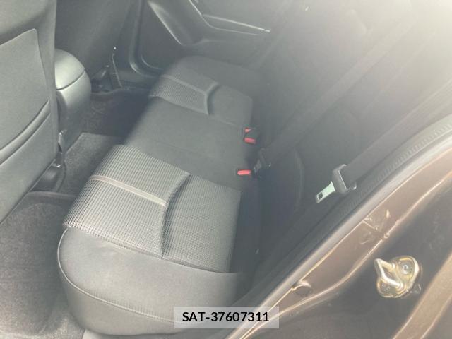 Mazda AXELA 2017-06 8876294-11