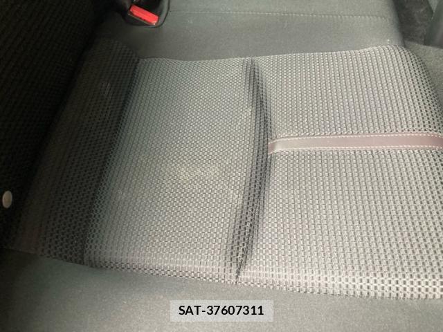 Mazda AXELA 2017-06 8876294-14