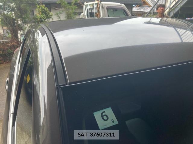 Mazda AXELA 2017-06 8876294-2