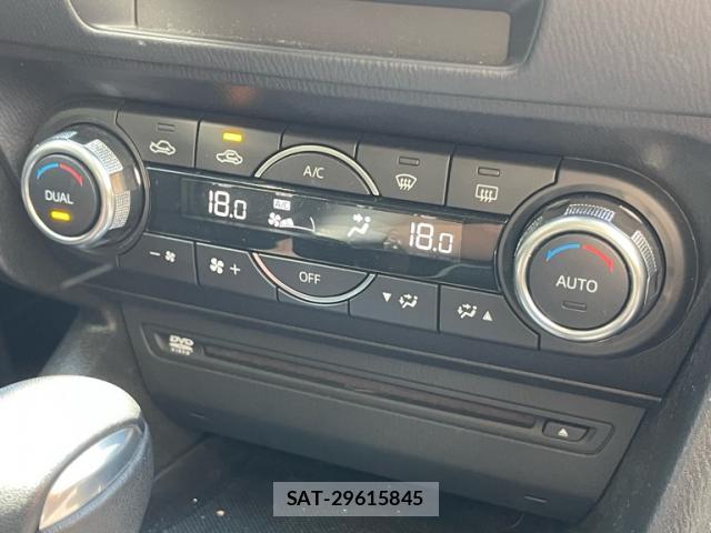 Mazda AXELA 2017-02 8876391-19