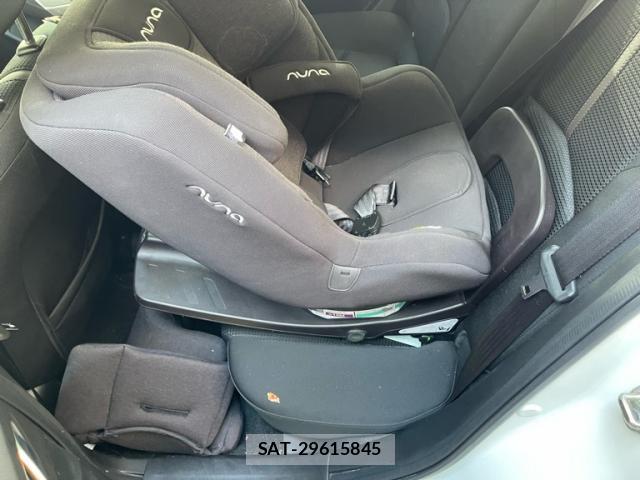 Mazda AXELA 2017-02 8876391-7