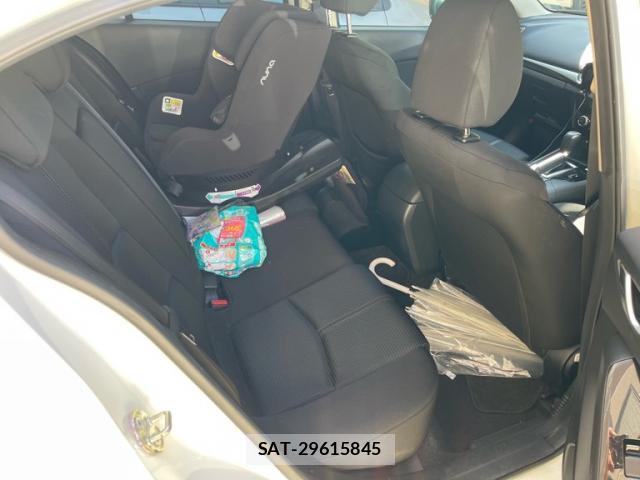 Mazda AXELA 2017-02 8876391-9