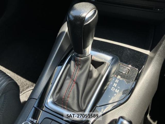 Mazda AXELA 2015-03 8878193-17