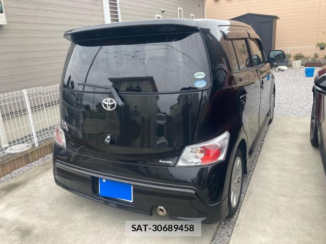 Toyota BB 2009-03 8875967-12