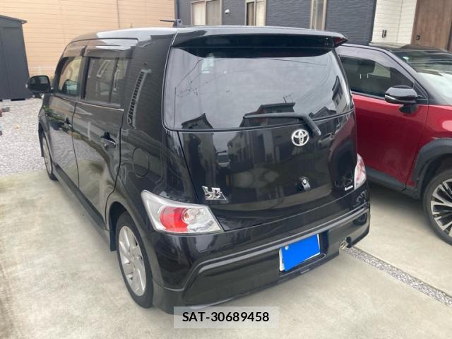 Toyota BB 2009-03 8875967-13