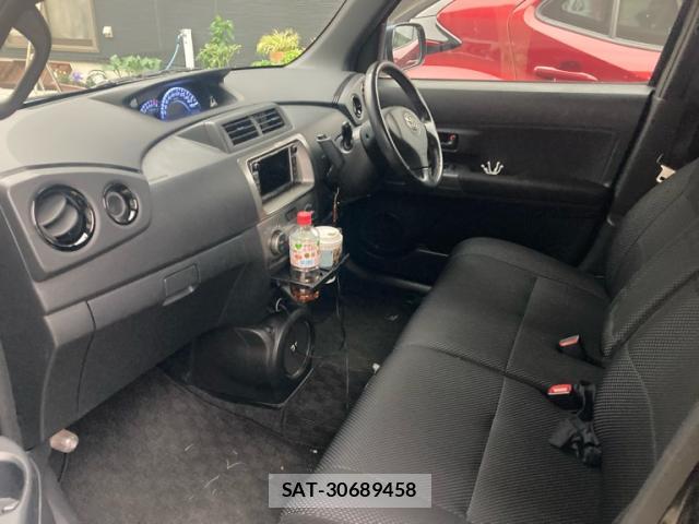 Toyota BB 2009-03 8875967-5