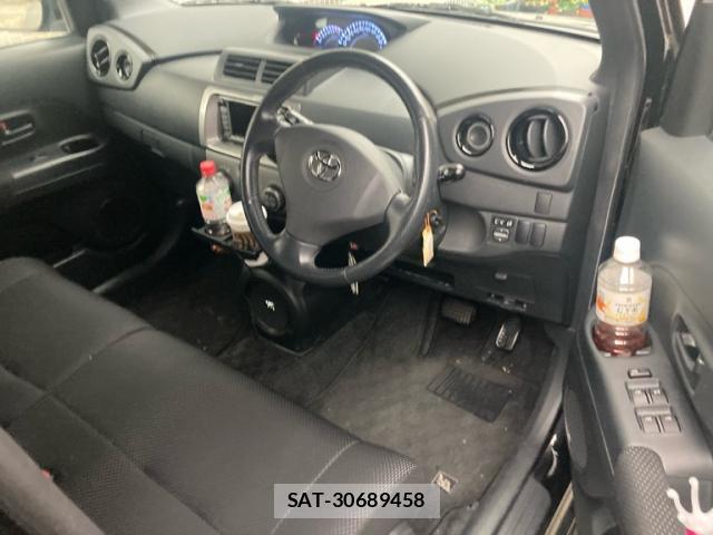 Toyota BB 2009-03 8875967-9