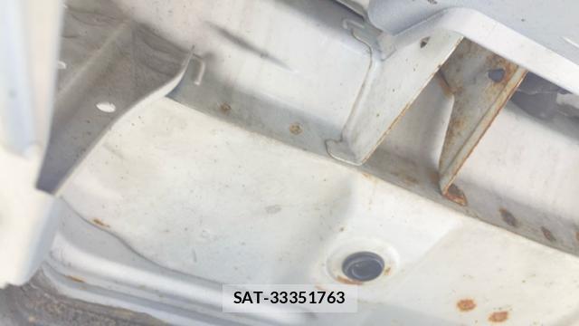 Toyota BB 2011-09 8876313-17