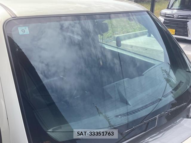 Toyota BB 2011-09 8876313-2