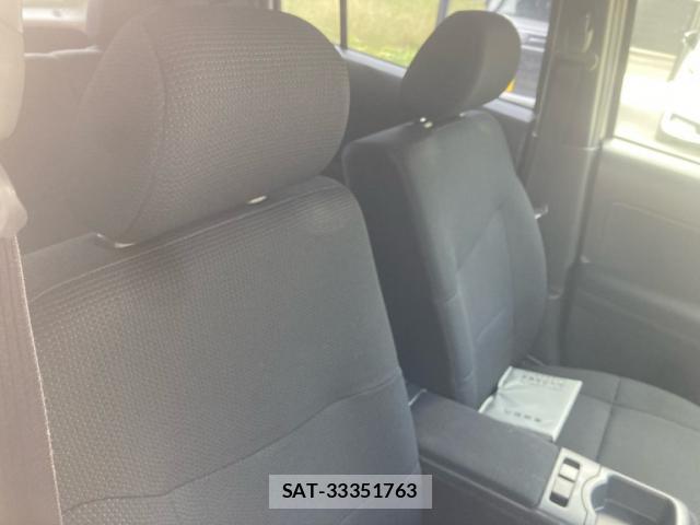 Toyota BB 2011-09 8876313-5