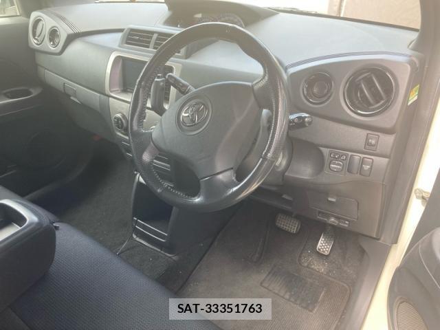 Toyota BB 2011-09 8876313-7
