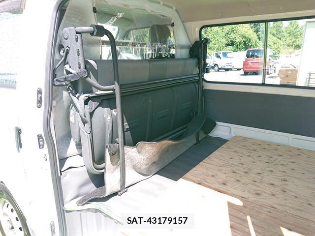 Mazda BONGO VAN 2015-01 8877998-11