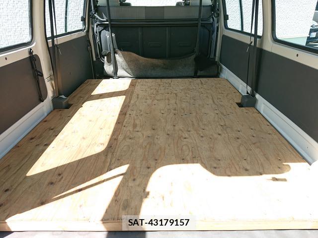 Mazda BONGO VAN 2015-01 8877998-12