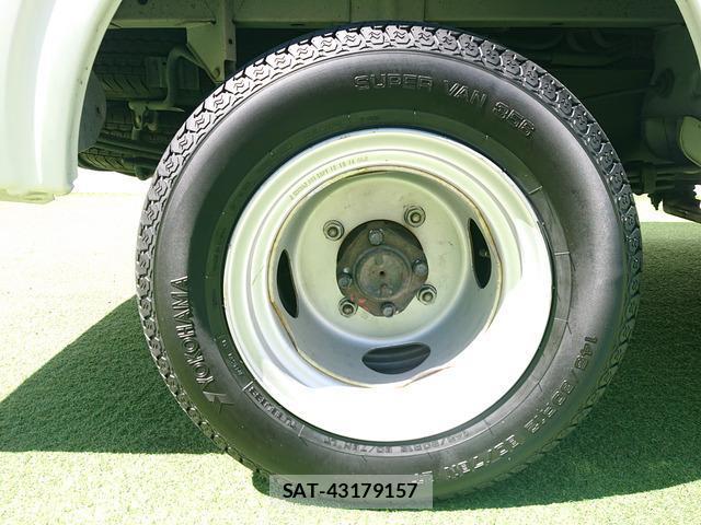 Mazda BONGO VAN 2015-01 8877998-7