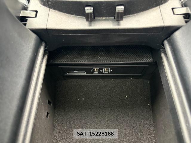 Mercedes Benz C-CLASS 2024-12 8877465-6