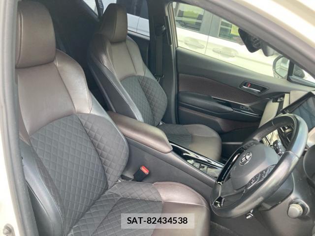 Toyota C-HR 2017-11 8876005-10