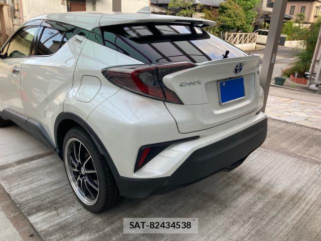 Toyota C-HR 2017-11 8876005-13