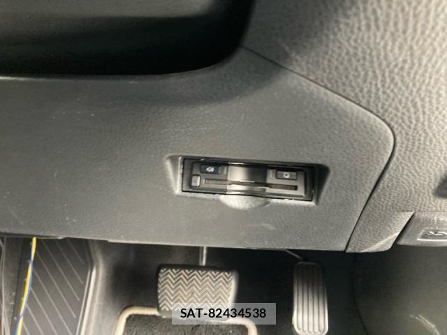 Toyota C-HR 2017-11 8876005-15
