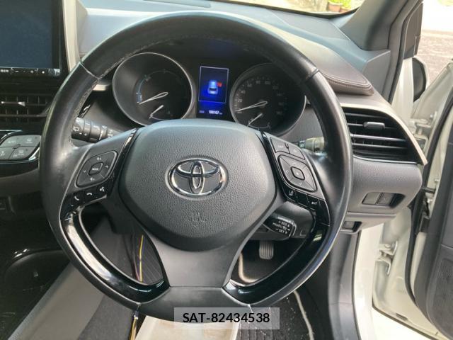 Toyota C-HR 2017-11 8876005-16
