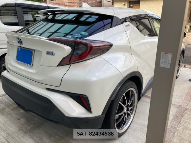 Toyota C-HR 2017-11 8876005-2