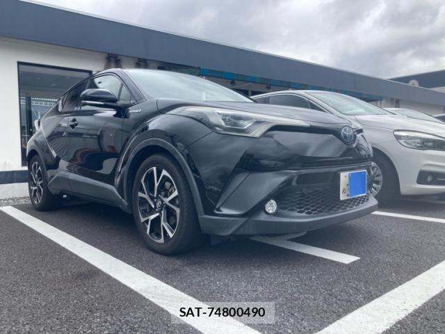 Toyota C-HR 2017-09 8876366-1