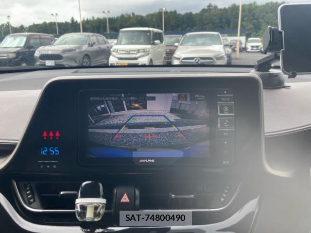Toyota C-HR 2017-09 8876366-11