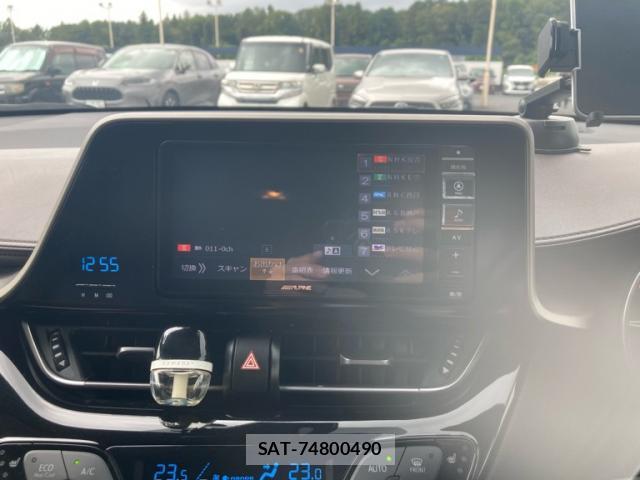 Toyota C-HR 2017-09 8876366-14