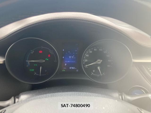 Toyota C-HR 2017-09 8876366-9